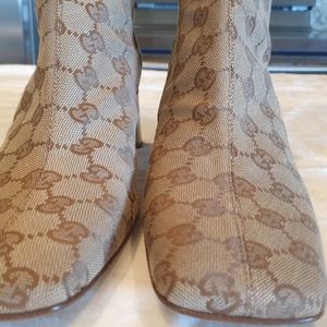 Authentic Gucci Vintage BOOTS